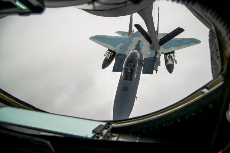 F-15EXイーグルIIの空中給油（その3）